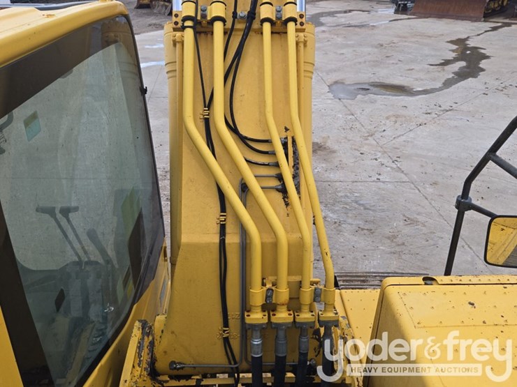 2015-komatsu-pc210-image-50