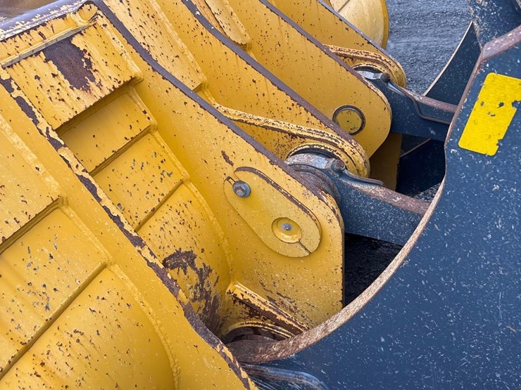 2024-deere-844-p-tier-image-23