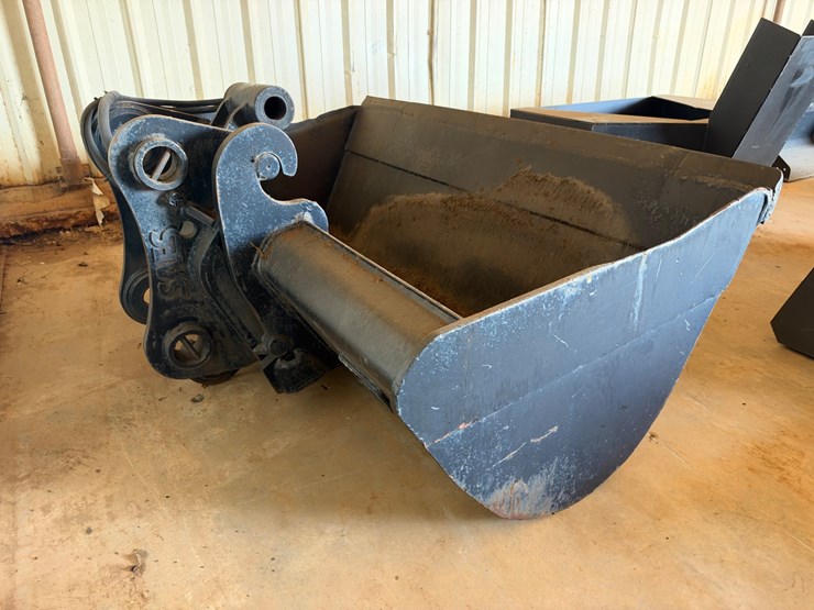 #100-•-saes-hydraulic-tilting-excavator-grading-bucket-image-3