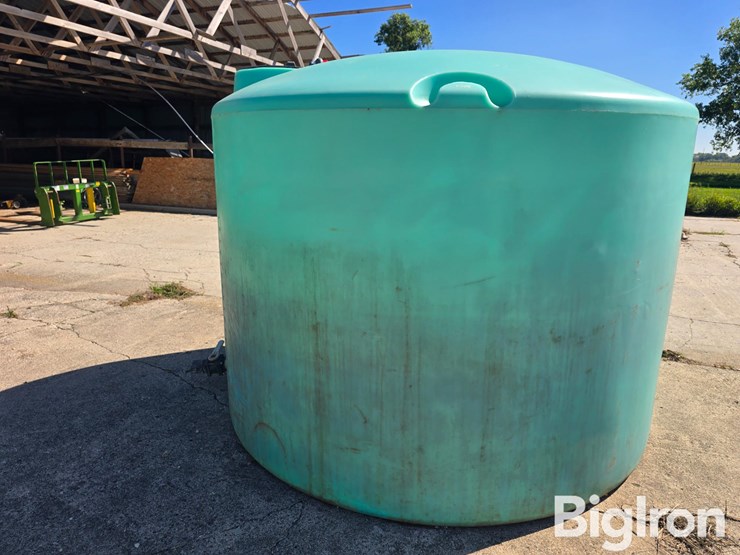 ace-roto-mold-1500-vertical-poly-tank-image-6