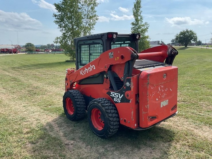 2025-kubota-ssv65-image-7