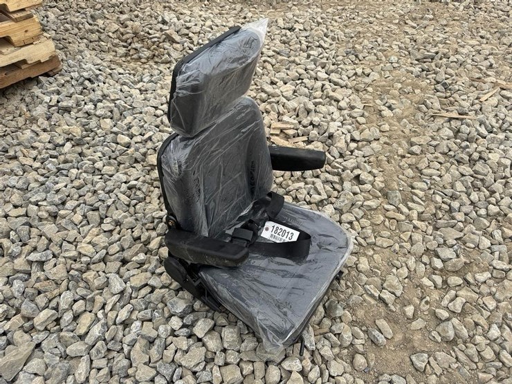 luxury-equipment-seat-image-8