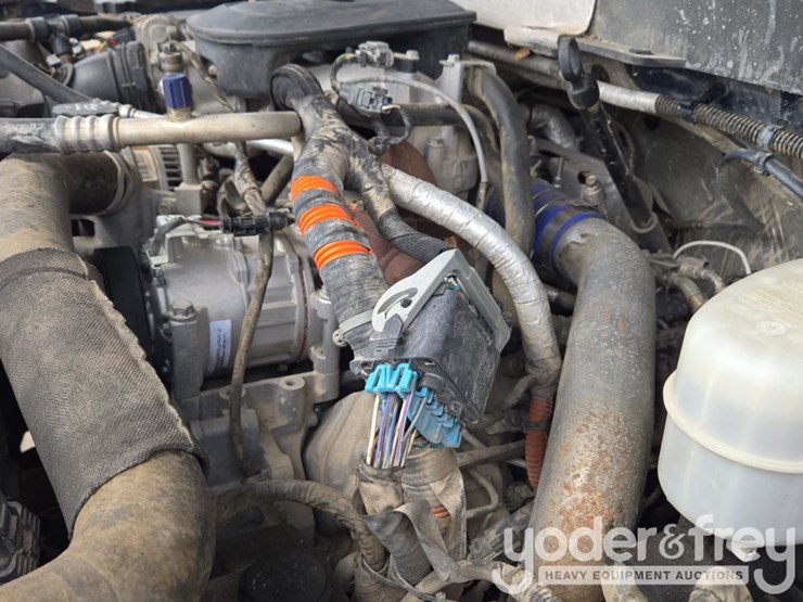 2015-chevrolet-silverado-2500-image-20