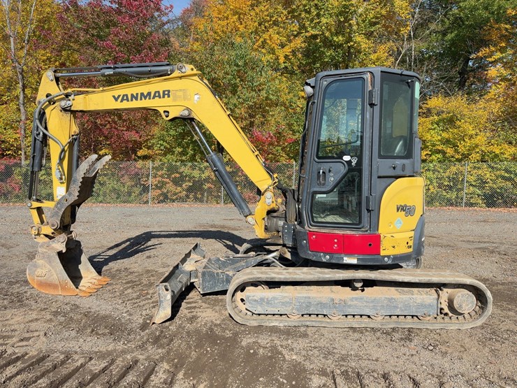 2019-yanmar-vio50-6a-image-2