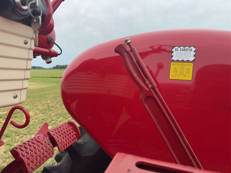 farmall-560-hi-clear-image-40