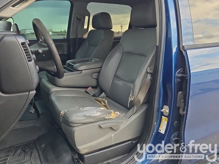 2015-chevrolet-silverado-2500-image-37