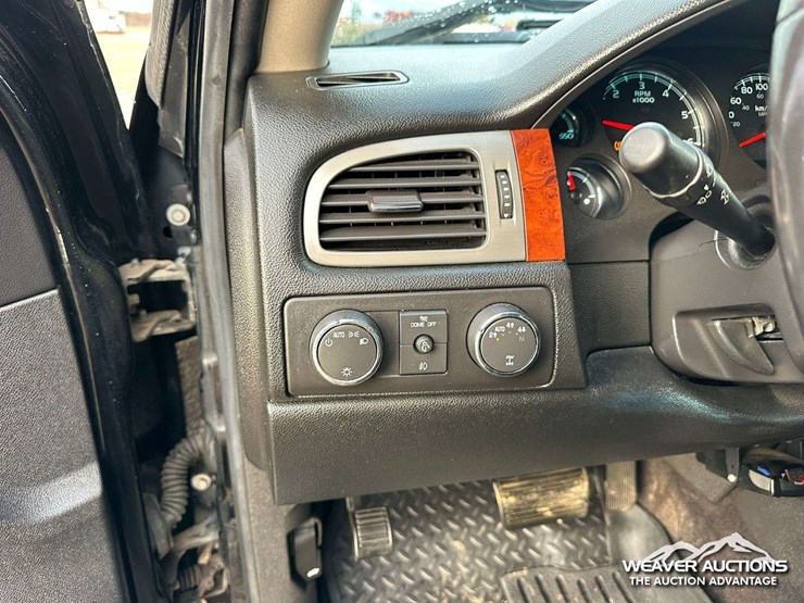 2011-gmc-1500-image-17