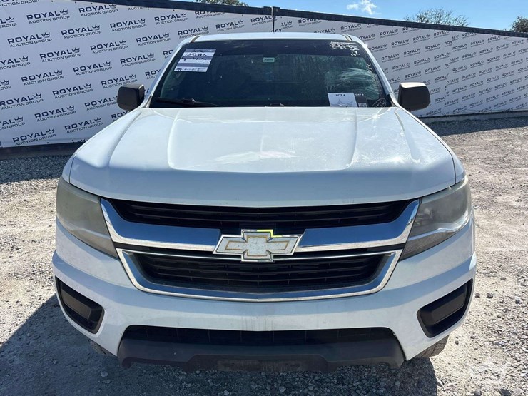 2015-chevrolet-colorado-ext.-cab-pickup-truck-image-25