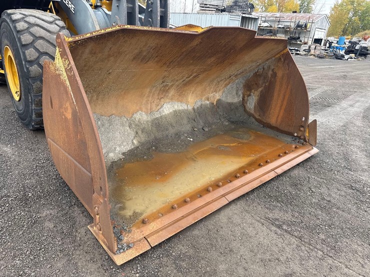 2024-deere-844-p-tier-image-19