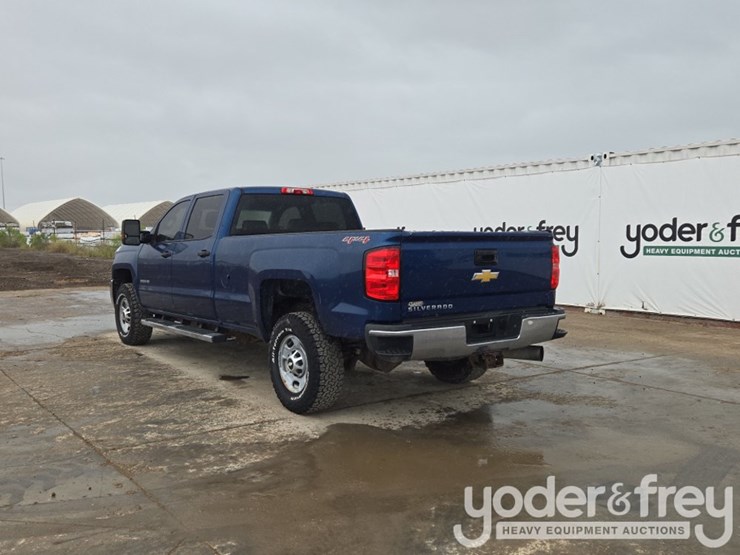 2015-chevrolet-silverado-2500-image-3