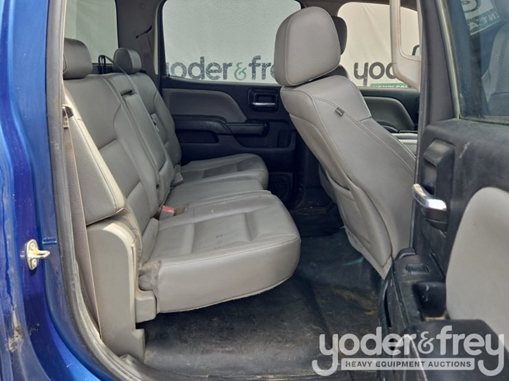 2015-chevrolet-silverado-2500-image-31