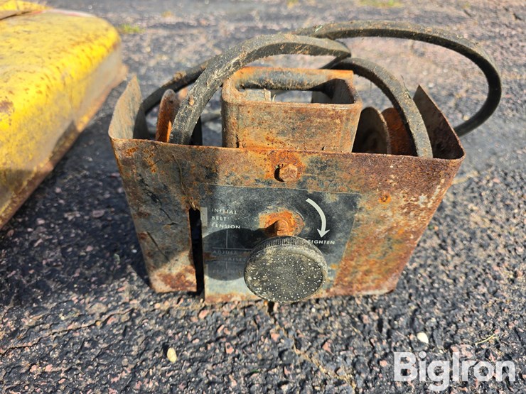 1981-john-deere-317-image-14