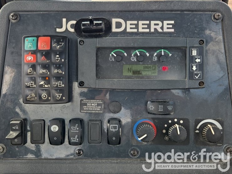2020-deere-310sl-image-64