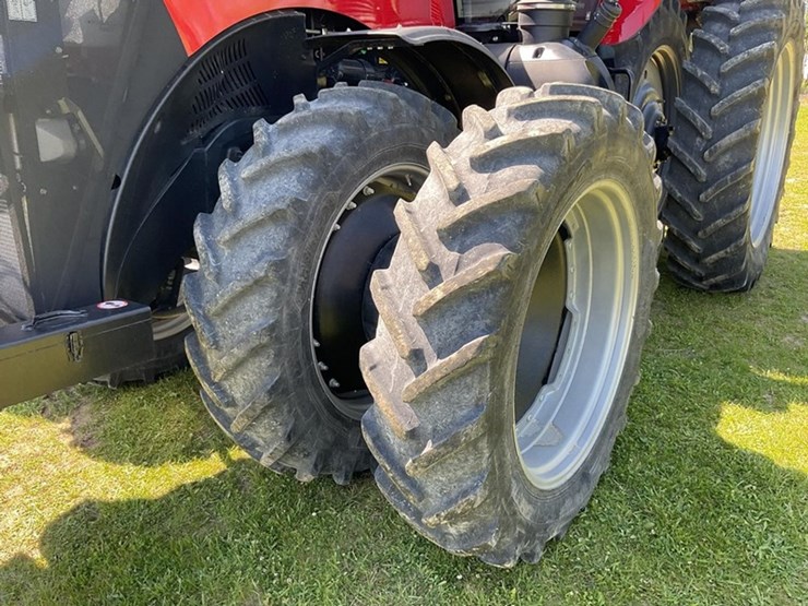 2022-case-ih-magnum-310-cvx-image-11