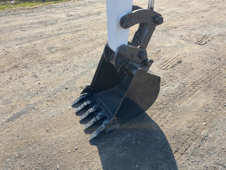 2023-bobcat-e60-image-9