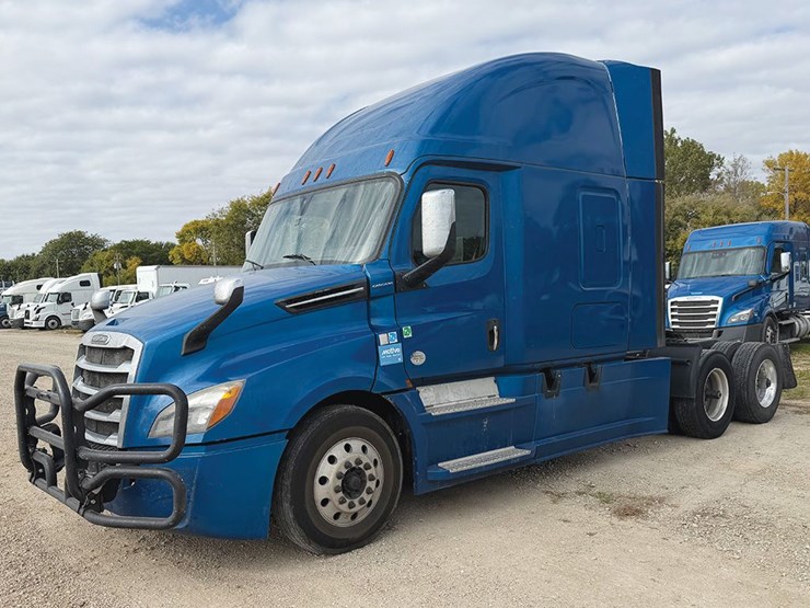2019-freightliner-cascadia126-image-1