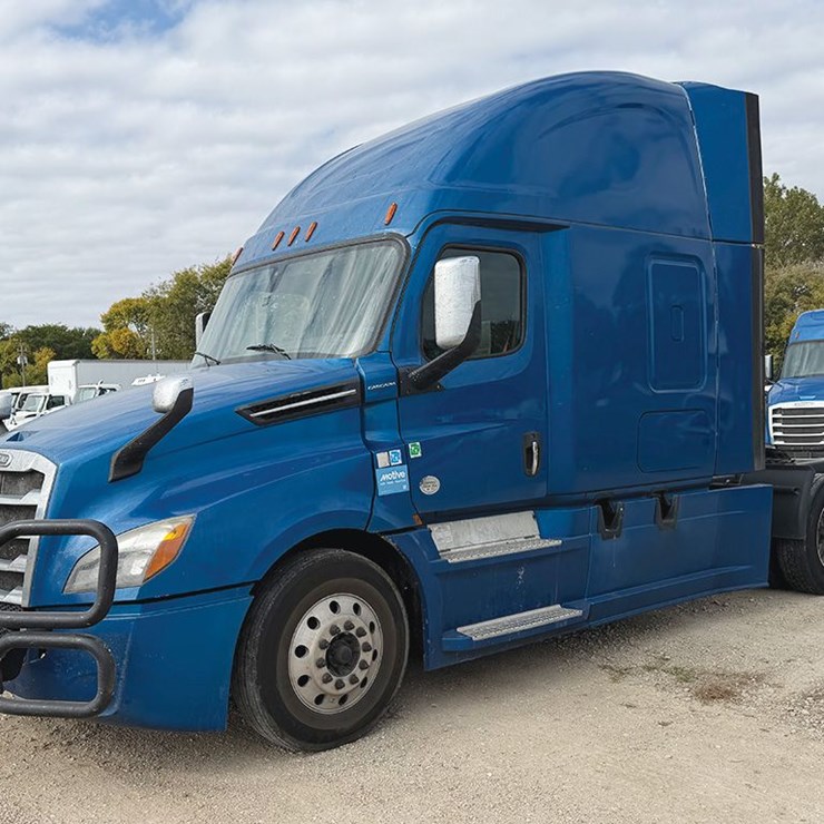 2019 FREIGHTLINER Cascadia126