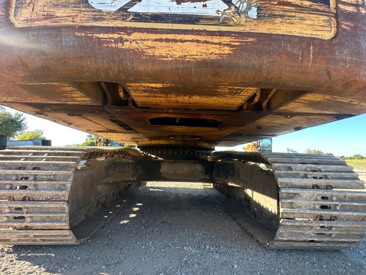 2007-caterpillar-330d-image-15