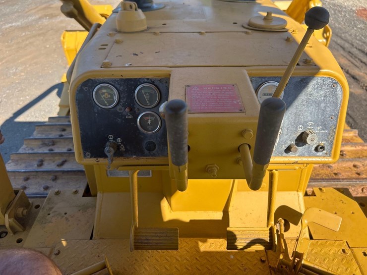 1981-caterpillar-d6d-image-28