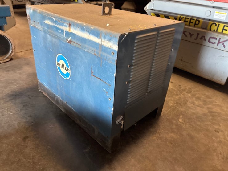 #187-•-miller-srh-333-dc-arc-welding-power-source-image-3