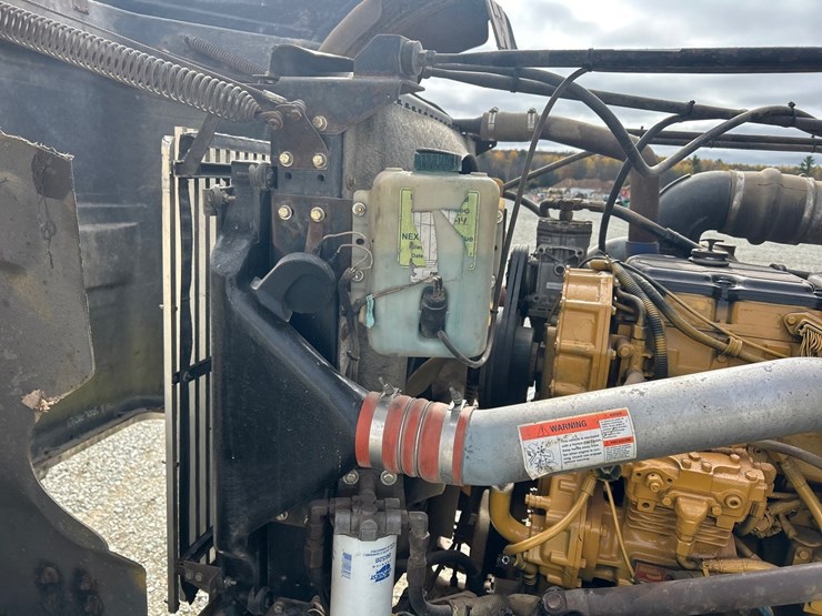 2001-caterpillar-c15-image-46
