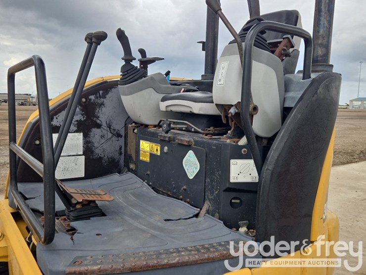 2010-caterpillar-303c-cr-image-48