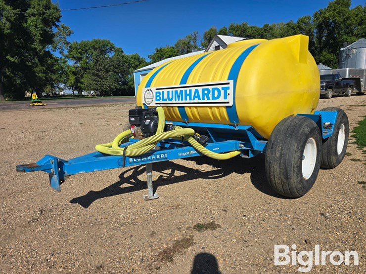blumhardt-wagon-master-pull-between-fertilizer-tank-w/pump-image-1