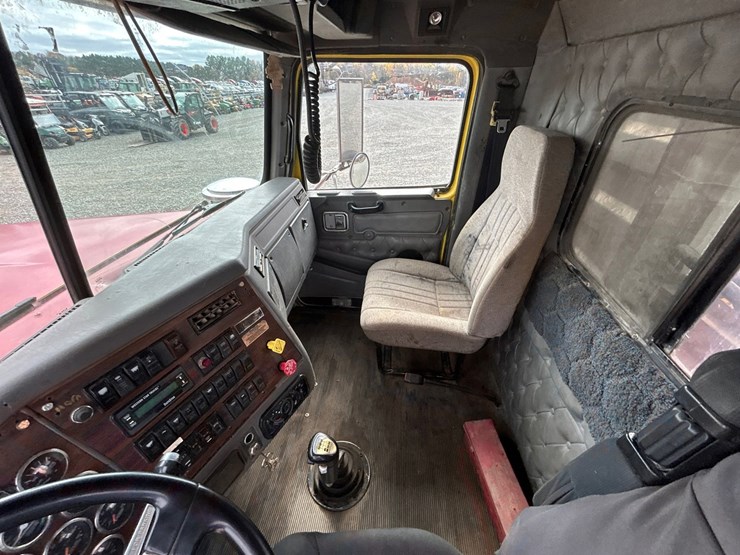 2001-caterpillar-c15-image-55