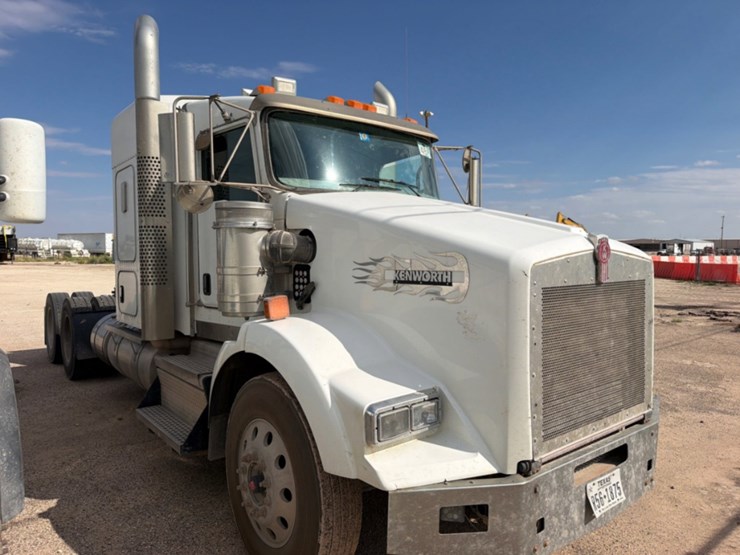 2018-kenworth-t800-image-2