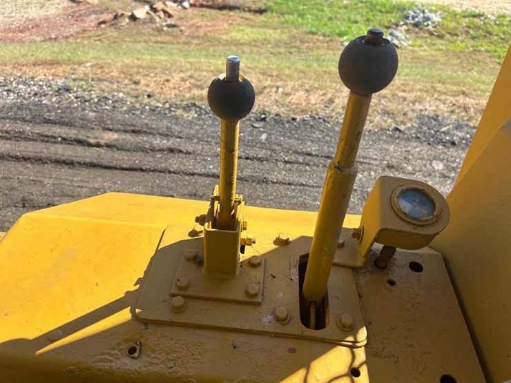 1981-caterpillar-d6d-image-30