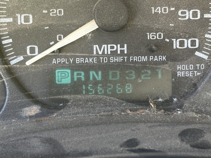 2002-chevrolet-silverado-3500-image-24
