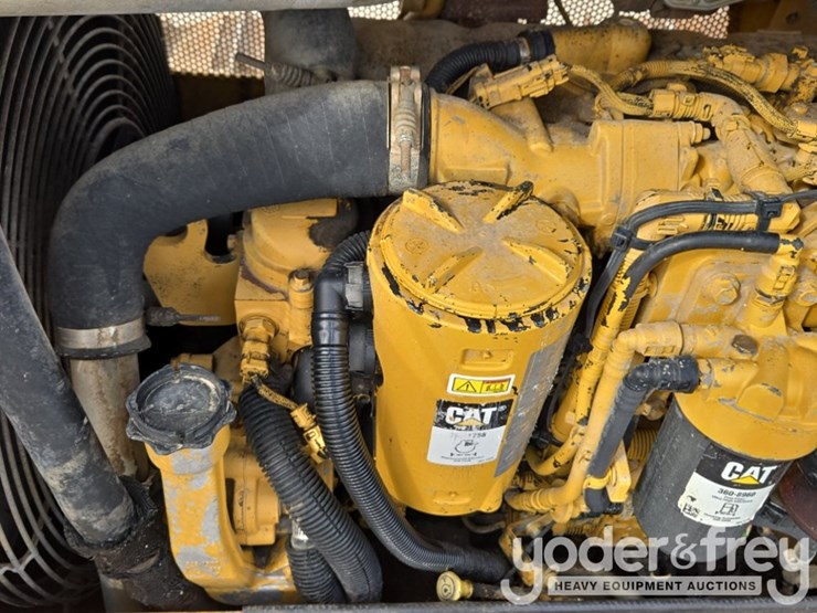 2014-caterpillar-d5k2-lgp-image-45
