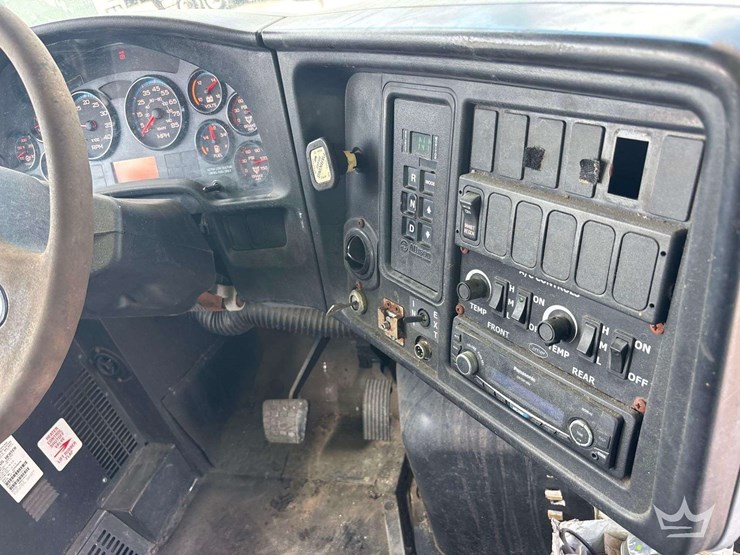 2011-ic-corporation-pb105-school-bus-image-19