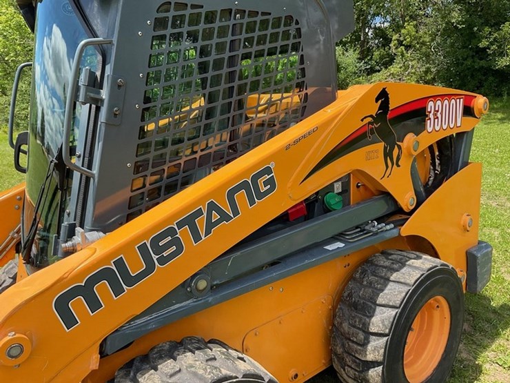 2014-mustang-3300v-image-9