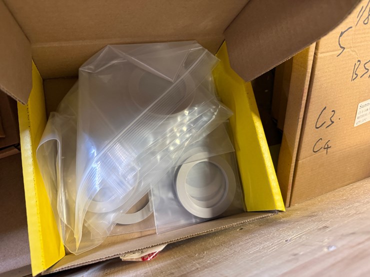 crate-w/-(30+)-new-sunnda-frac-valve-seats-&-related-parts-image-6