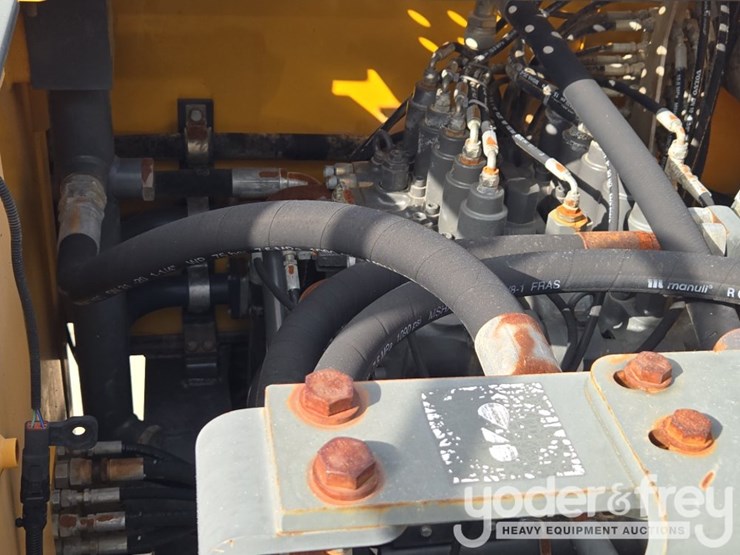 2016-volvo-ec350el-image-45