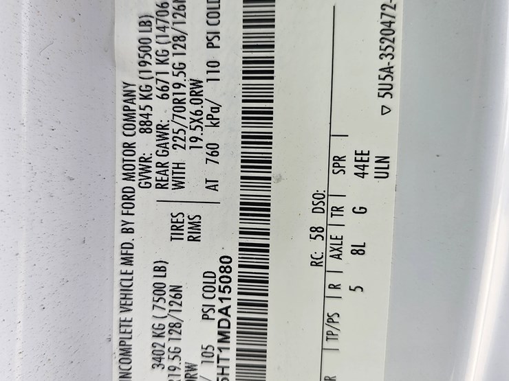 2021-ford-f550-image-13
