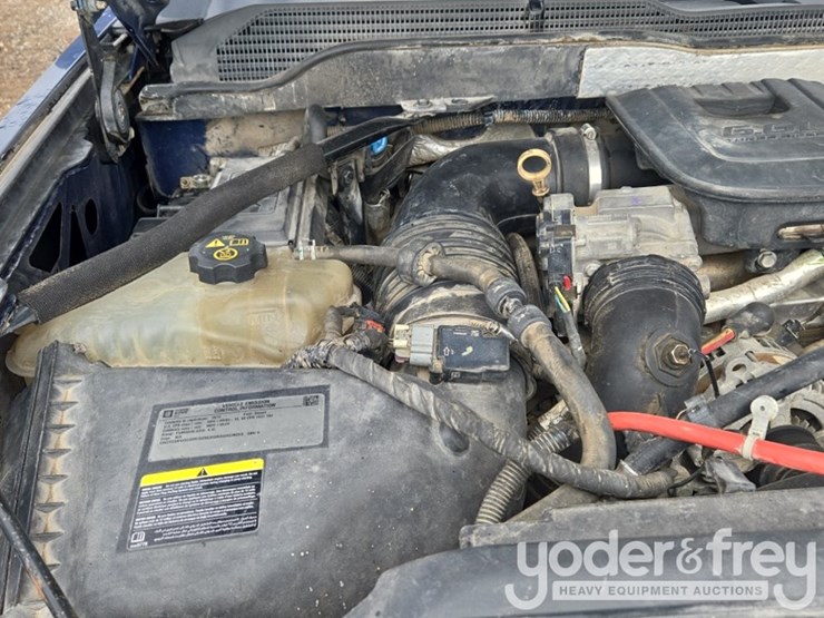 2015-chevrolet-silverado-2500-image-24
