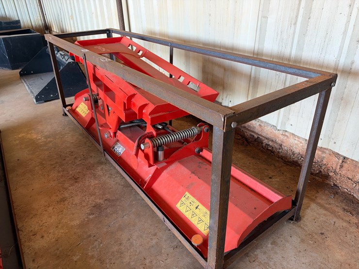 #125-•-tmg-industrial-gl-sp240-snow-blade-attachment-image-2