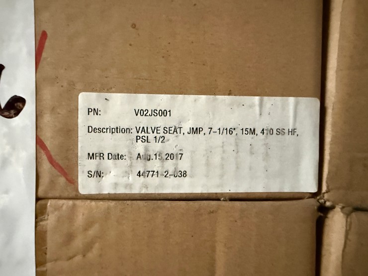 shelf-section-w/-(20+)-new-7-1/16”-15m-410ss-valve-seats-image-3