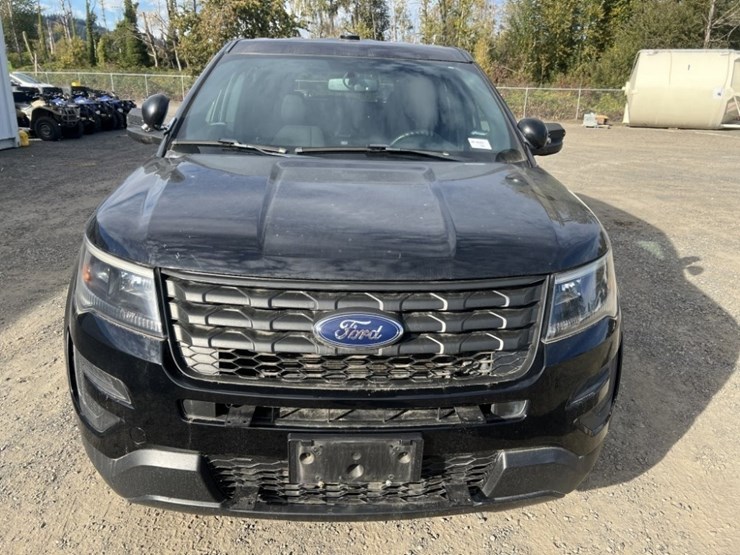 2018-ford-explorer-image-18