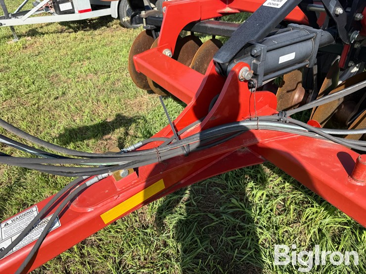 case-ih-370-image-15