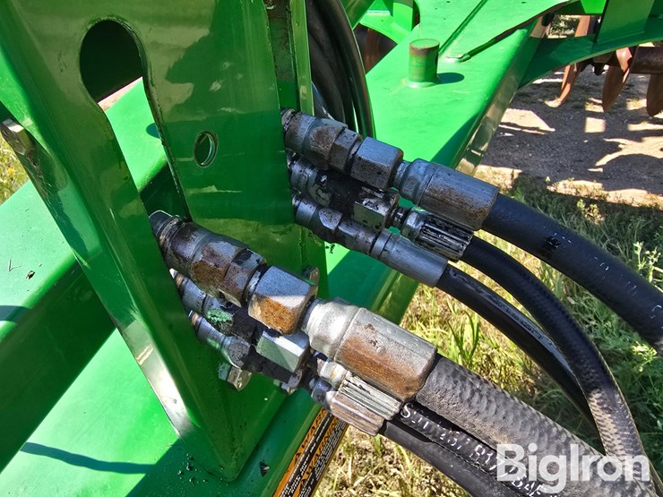 2012-john-deere-2310-image-10
