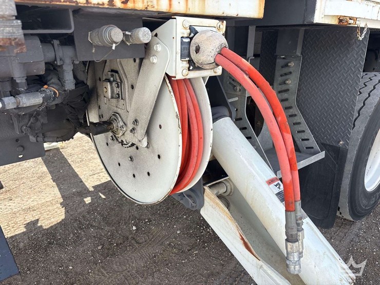 2012-international-workstar-7300-altec-dm45tr-4x4-digger-derrick-truck-image-33