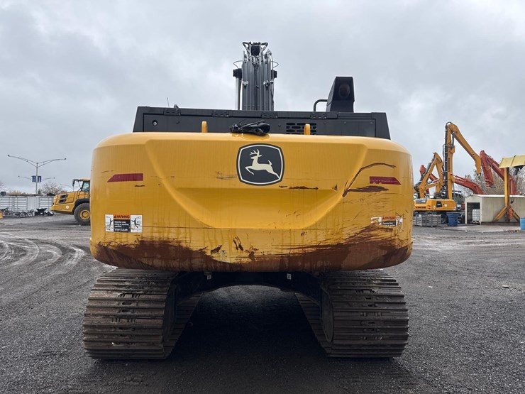 2024-john-deere-350-image-6