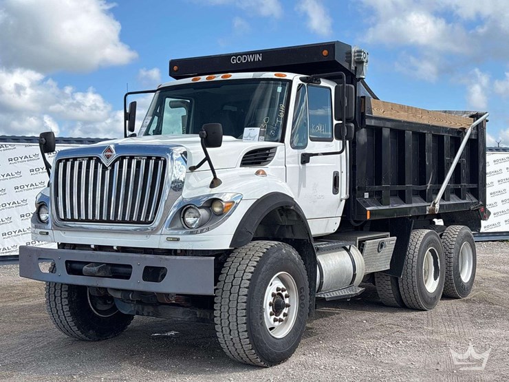 2016-international-workstar-7500-t/a-godwin-400t-dump-truck-image-1