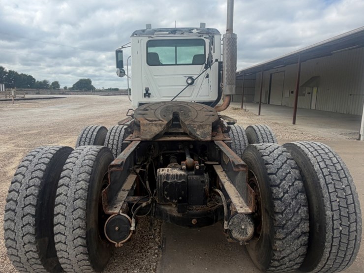 2004-mack-ch613-image-6