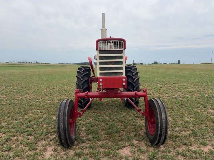 farmall-560-hi-clear-image-8