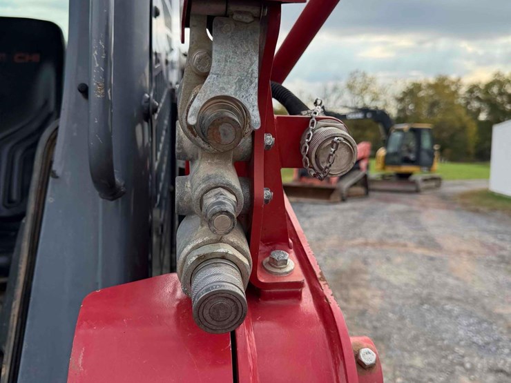 2022-takeuchi-tl8r2-image-19