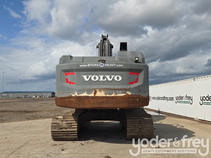 2016-volvo-ec350el-image-4